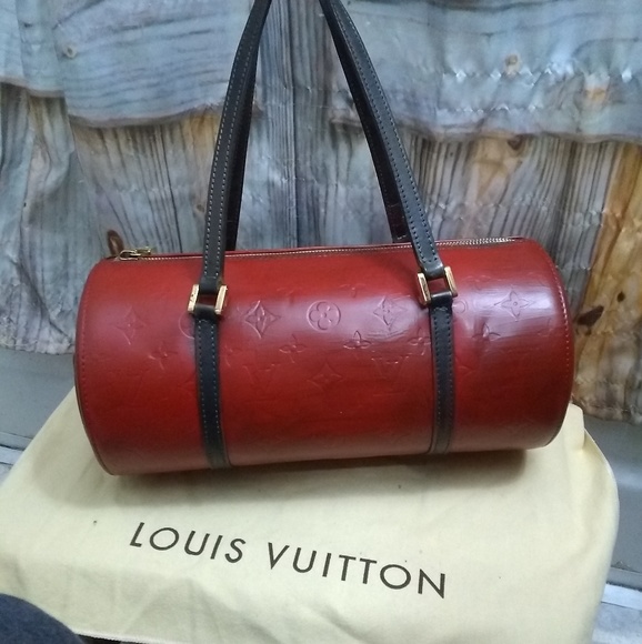 Louis Vuitton Handbags - Auth Louis Vuitton Bedford Papillon Bag Black Red